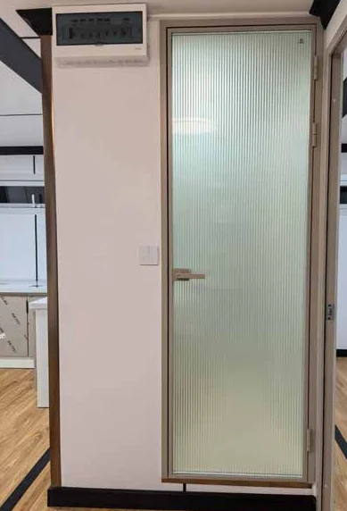 Reeded-glass bathroom hinged door, configuration option BA-DOOR-H