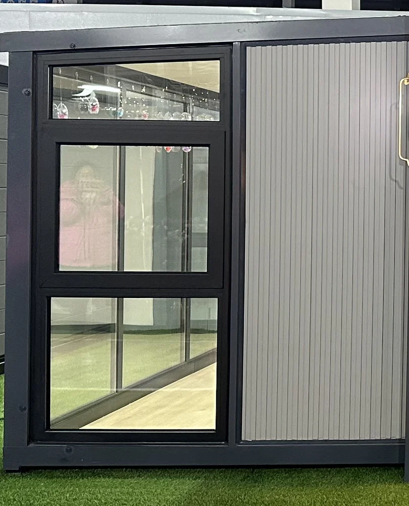 Expandable home with pale grey exterior and vertical fine ribs finish, EX-M20